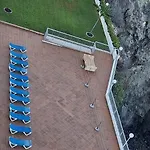 Monis Atlantic Terrace 公寓 *